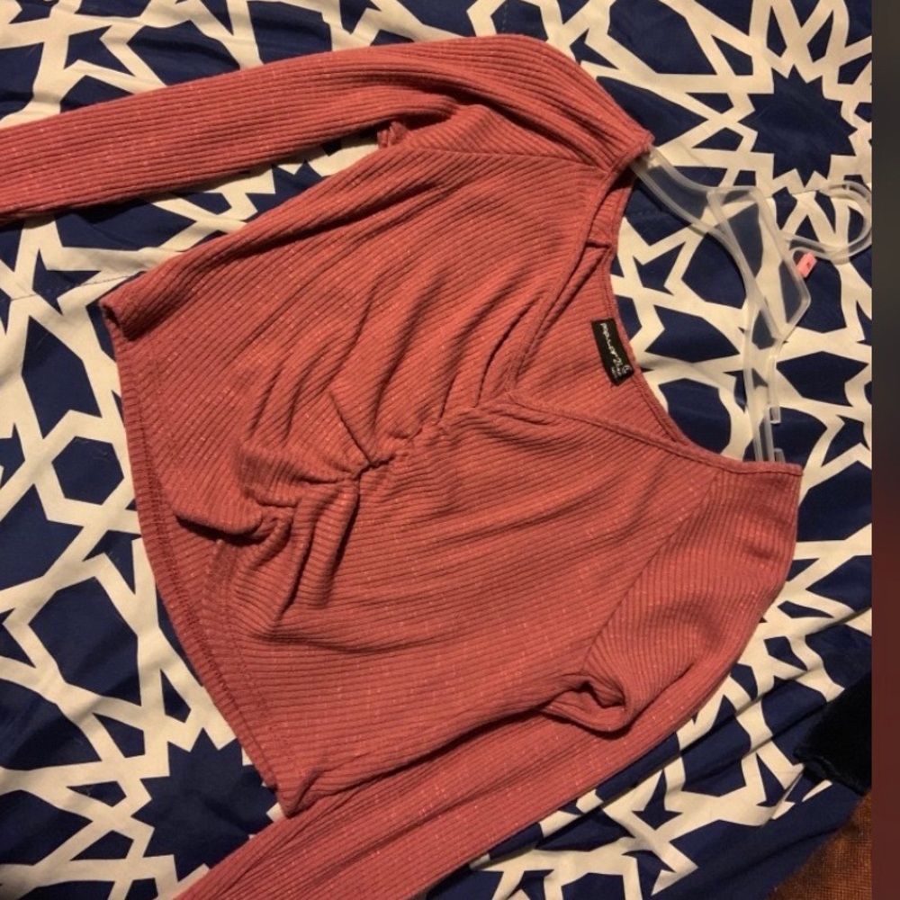 pink top